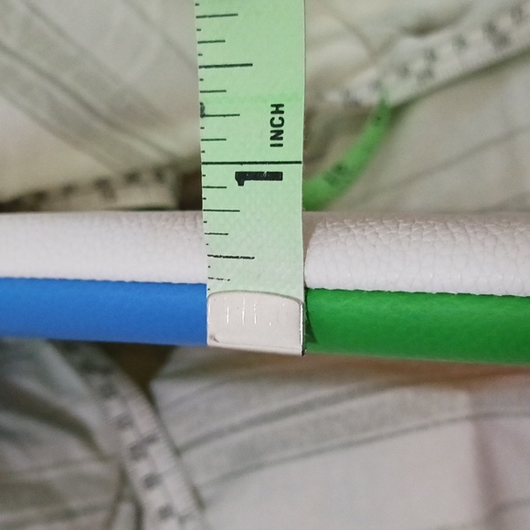 ๐ Kate Spade ๐ณ๏ธโ๐PRIDE๐ณ๏ธโ๐  Large Zip Pouch - Picture 6 of 8